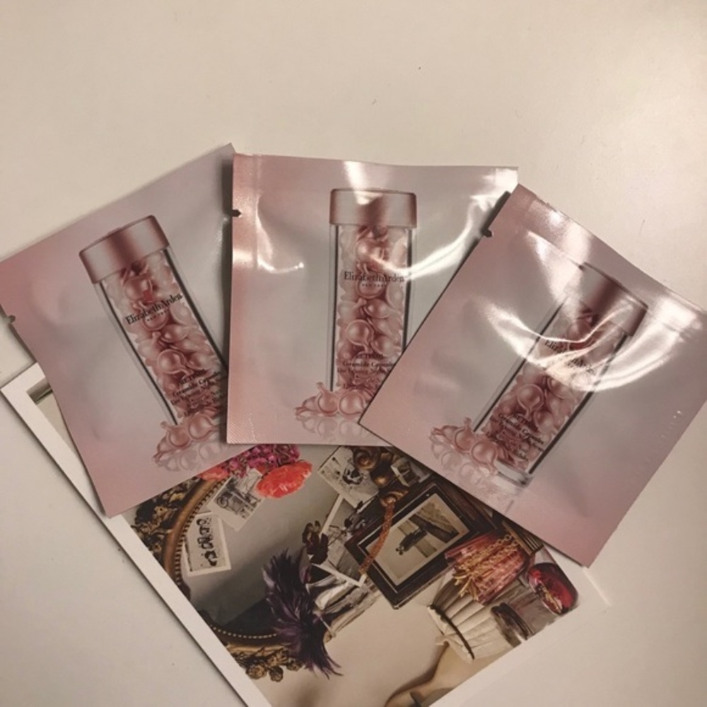 3*Elizabeth Arden Retinol Ceramide Capsules sample